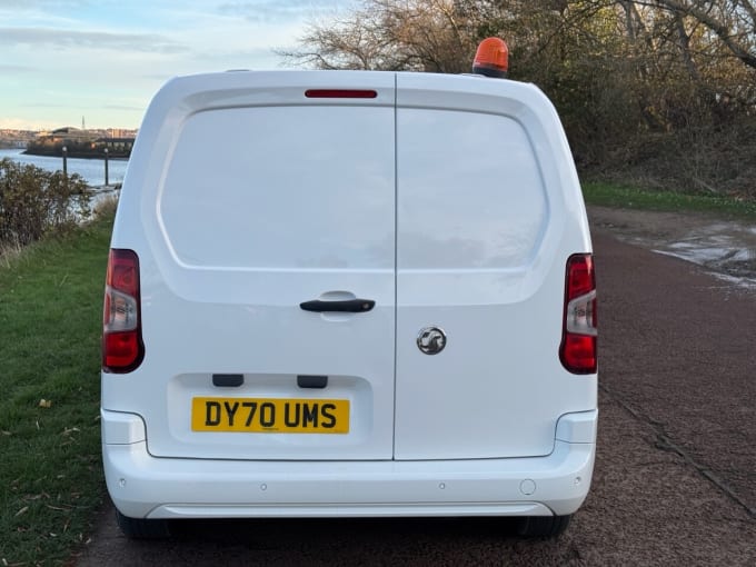 2025 Vauxhall Combo