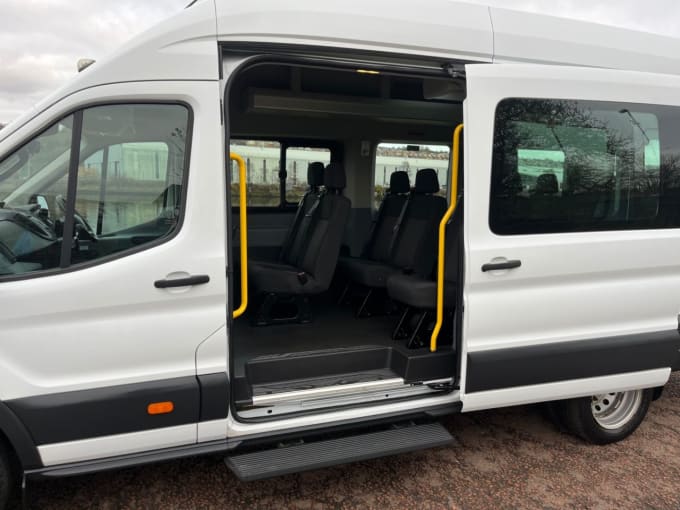 2025 Ford Transit Minibus