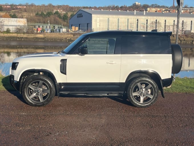 2025 Land Rover Defender