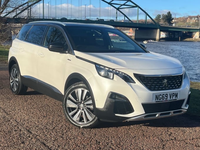 2025 Peugeot 5008