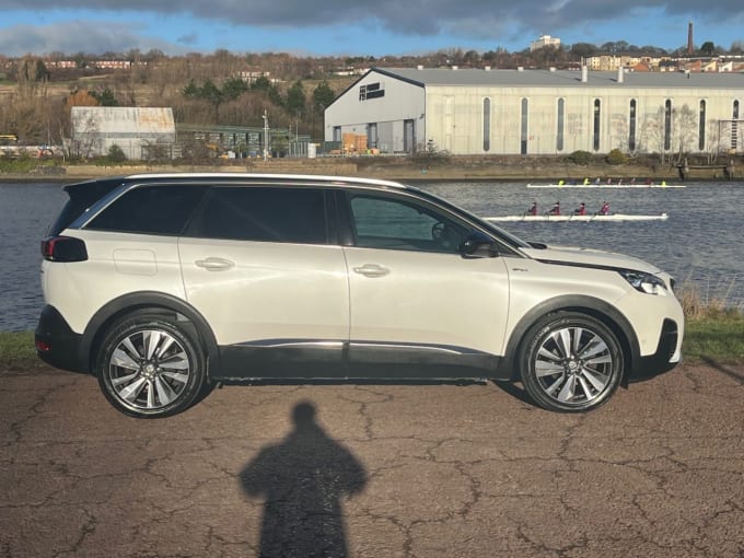 2025 Peugeot 5008