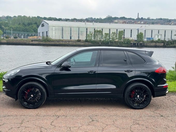 2025 Porsche Cayenne