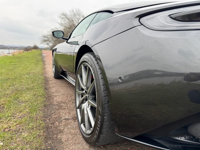 2025 Aston Martin Db11