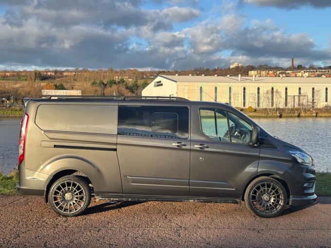 2025 Ford Transit Custom