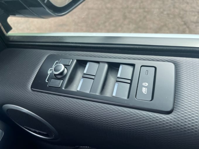 2025 Land Rover Discovery
