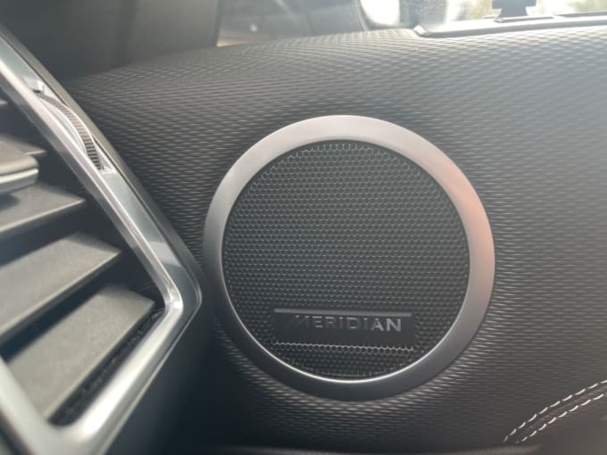 2025 Land Rover Discovery
