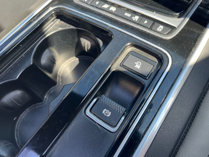 2025 Jaguar Xf