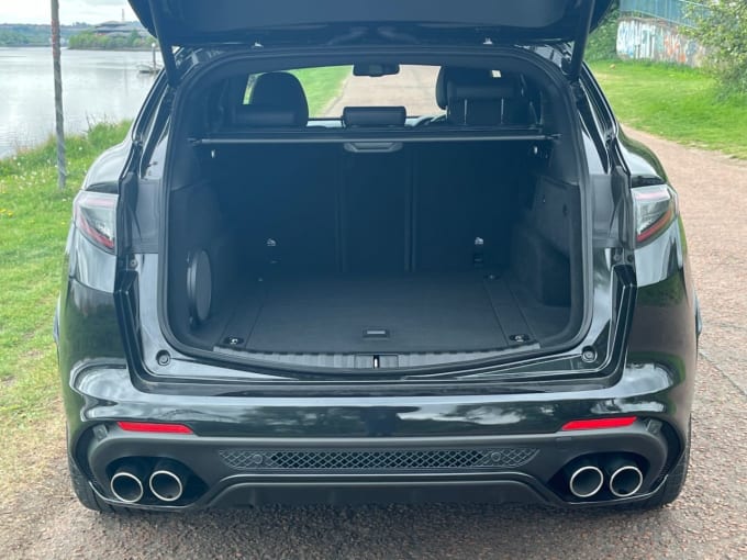 2025 Alfa Romeo Stelvio