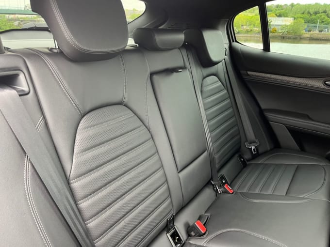 2025 Alfa Romeo Stelvio