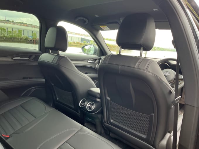 2025 Alfa Romeo Stelvio