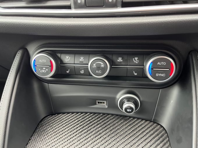 2025 Alfa Romeo Stelvio