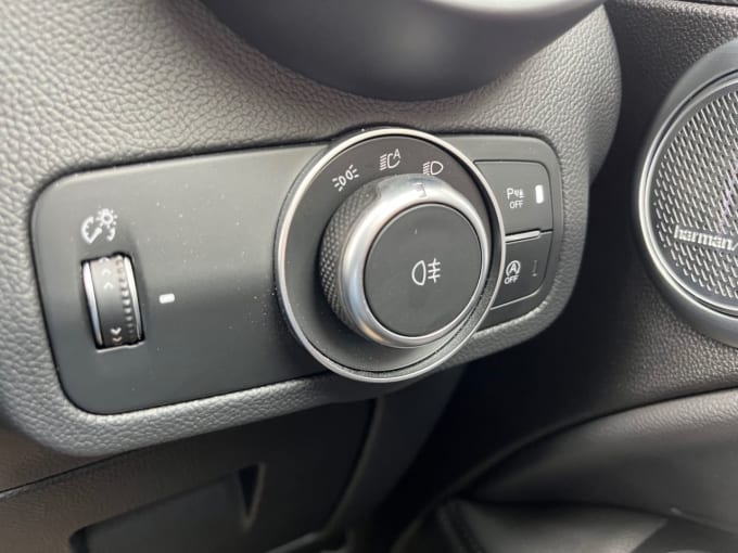 2025 Alfa Romeo Stelvio