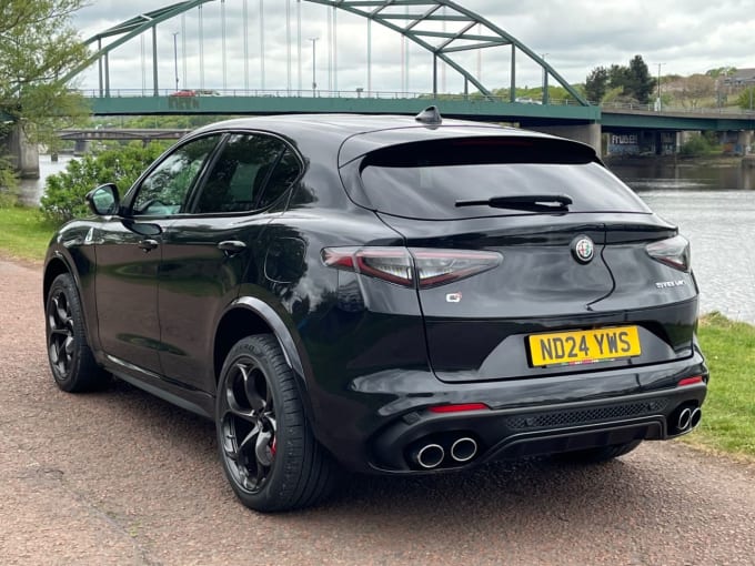 2025 Alfa Romeo Stelvio