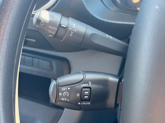 2025 Vauxhall Vivaro