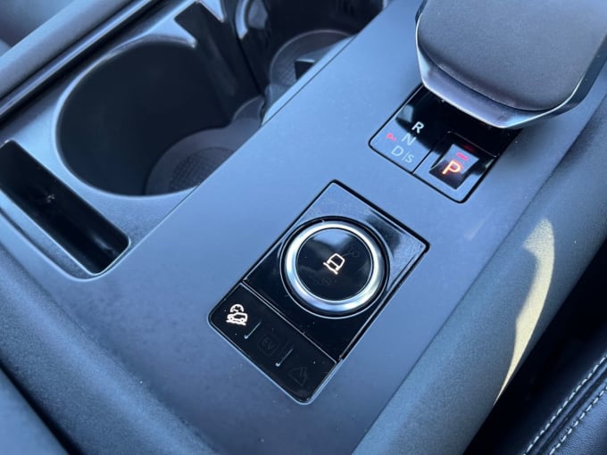 2025 Land Rover Discovery
