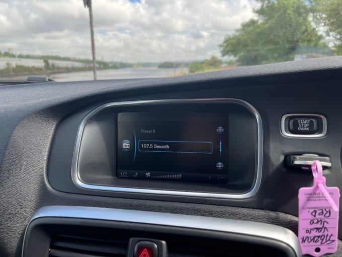 2025 Volvo V40 Cross Country