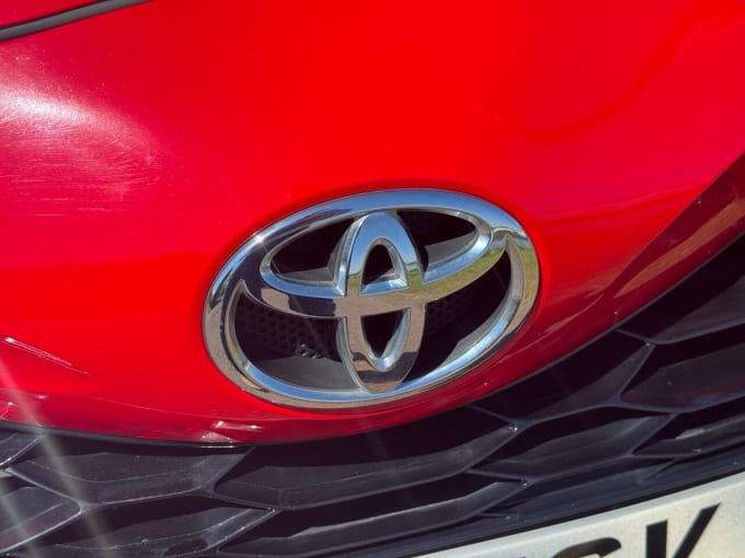 2025 Toyota Yaris