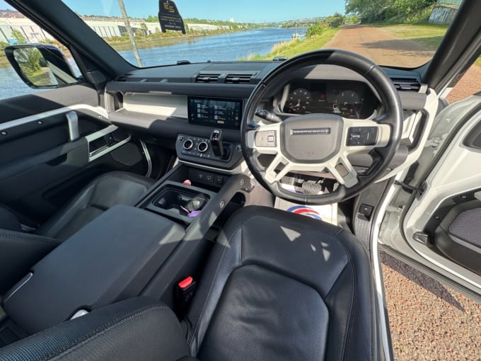 2025 Land Rover Defender