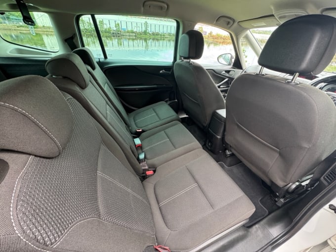 2025 Vauxhall Zafira Tourer