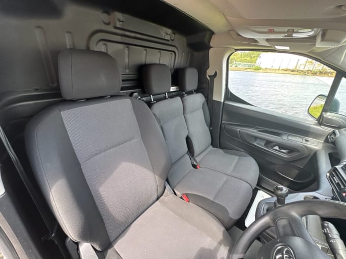 2025 Toyota Proace City