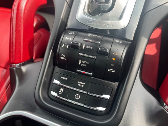 2025 Porsche Cayenne