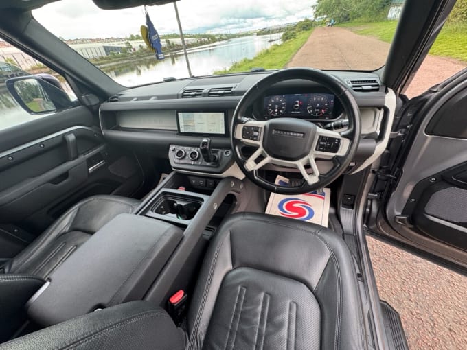 2025 Land Rover Defender