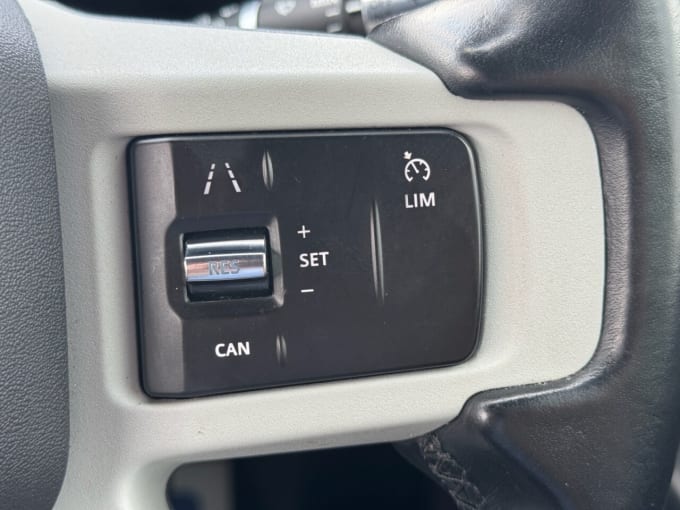 2025 Land Rover Defender