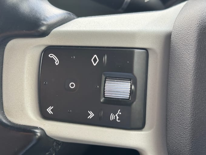 2025 Land Rover Defender