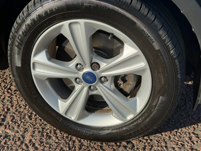 2025 Ford Kuga