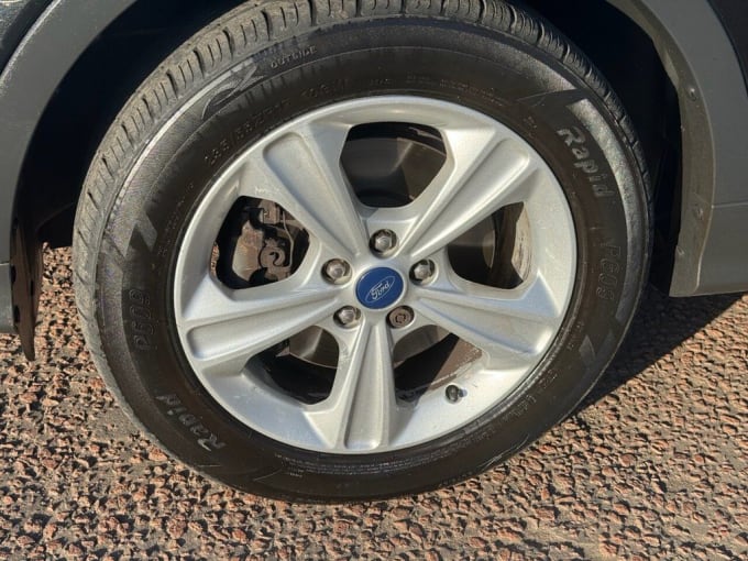 2025 Ford Kuga