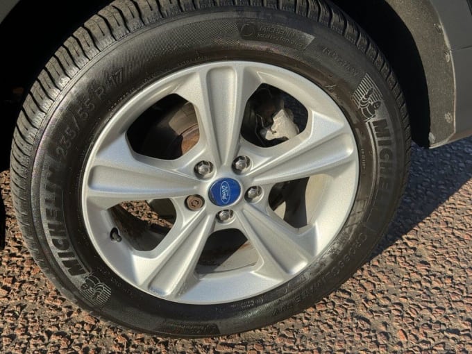 2025 Ford Kuga