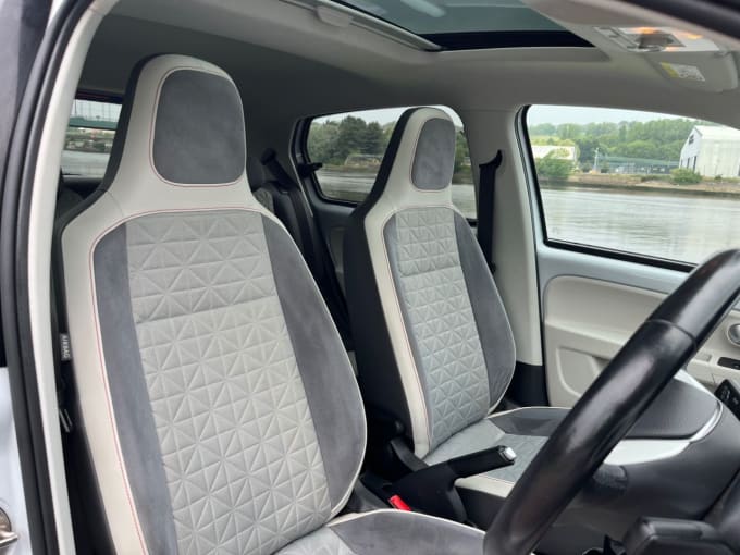 2025 Volkswagen Up!