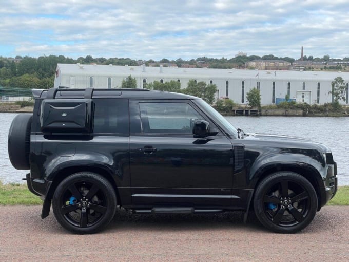 2025 Land Rover Defender