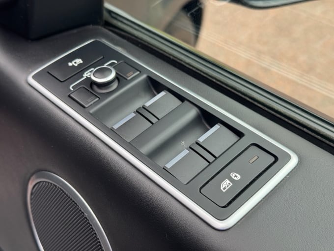 2025 Land Rover Range Rover