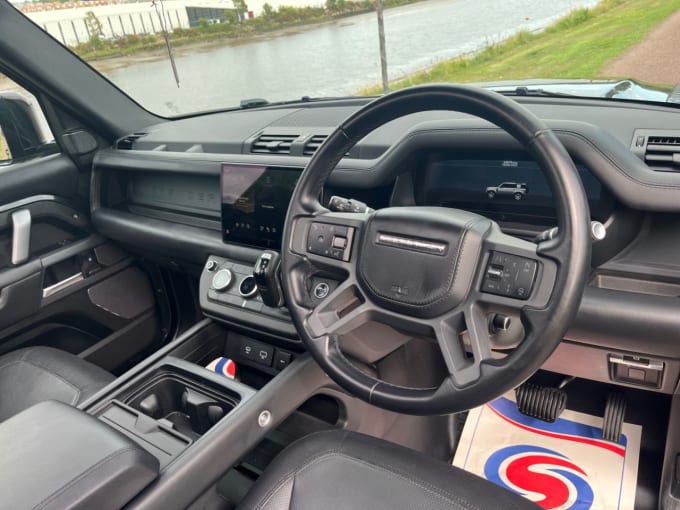 2025 Land Rover Defender