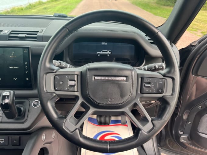 2025 Land Rover Defender