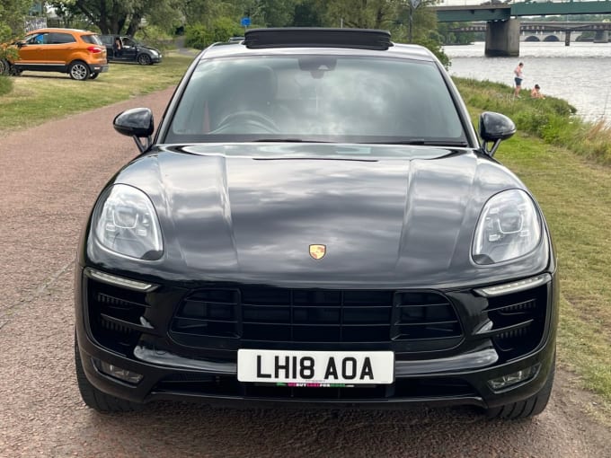 2025 Porsche Macan