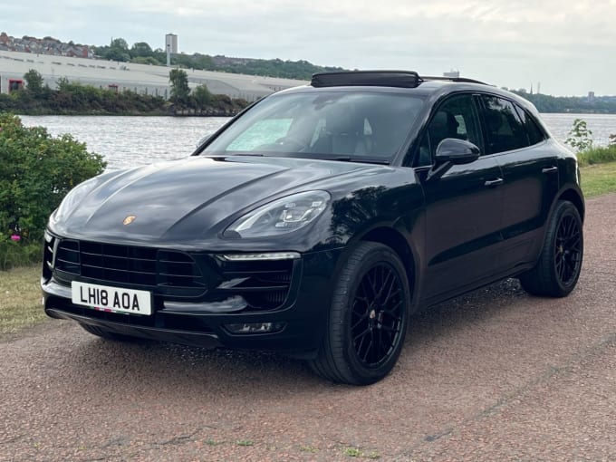 2025 Porsche Macan