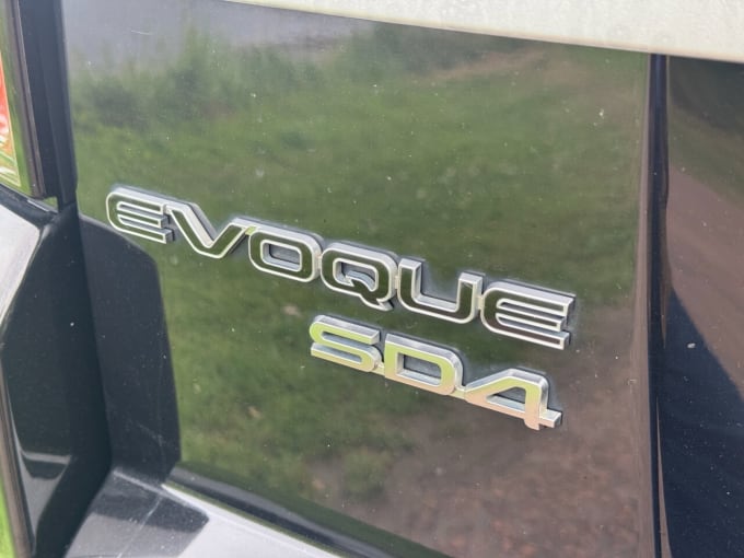 2025 Land Rover Range Rover Evoque