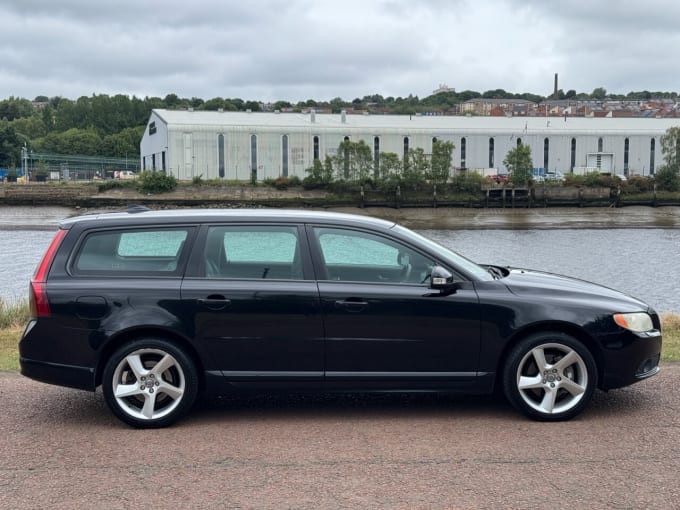 2025 Volvo V70