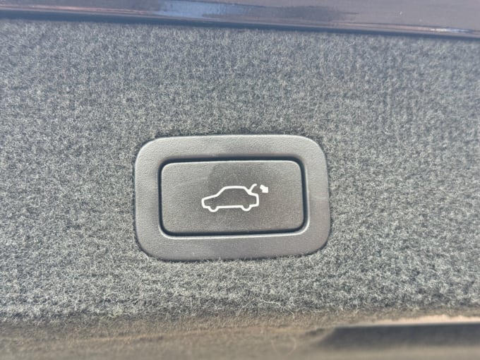 2025 Volvo V70