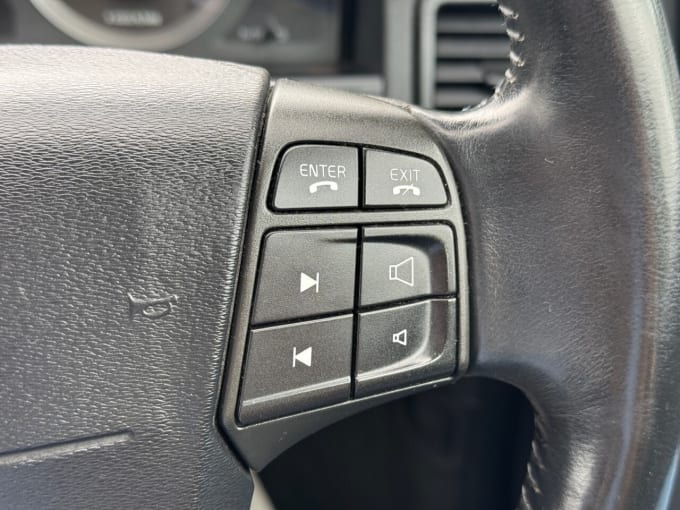 2025 Volvo V70