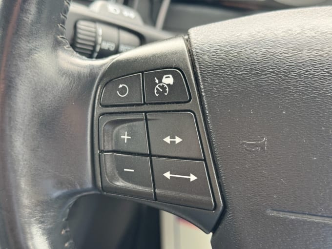 2025 Volvo V70