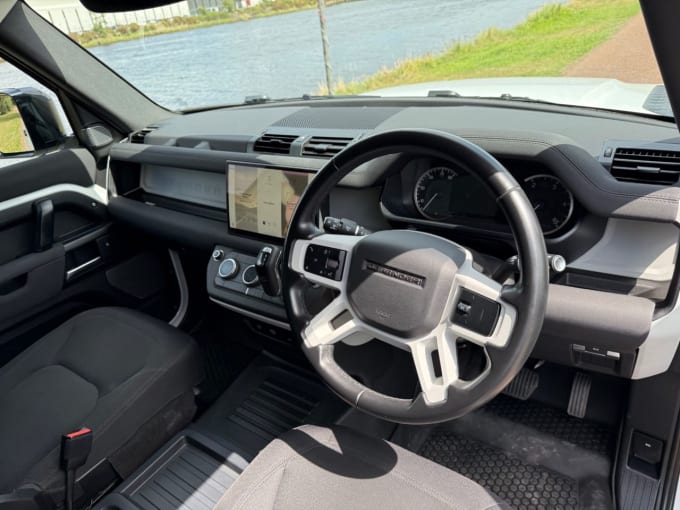 2025 Land Rover Defender