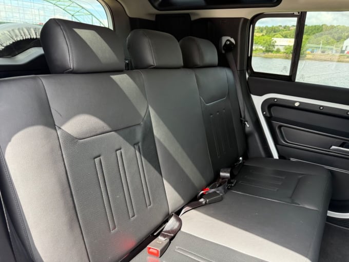 2025 Land Rover Defender