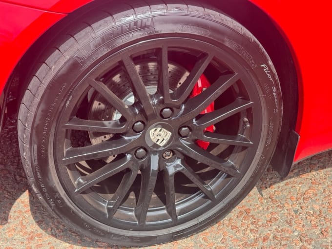 2025 Porsche 911