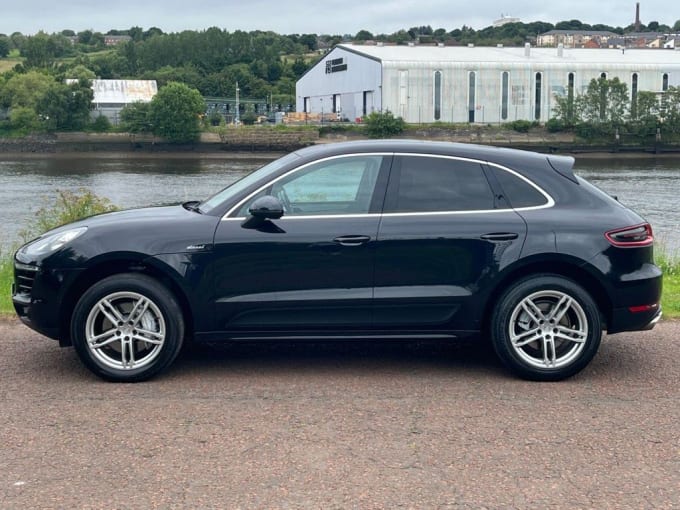 2025 Porsche Macan