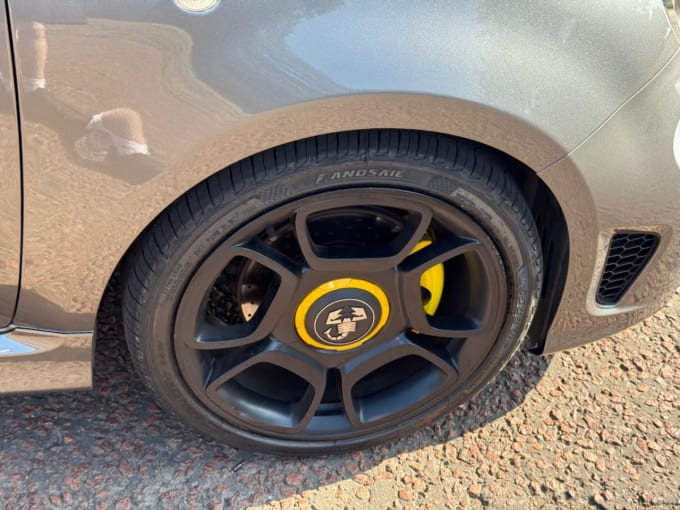 2025 Abarth 595