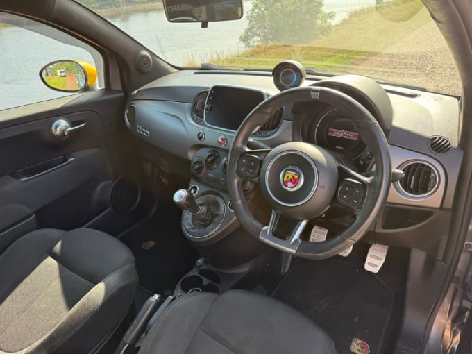 2025 Abarth 595