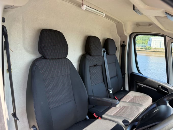 2025 Peugeot Boxer